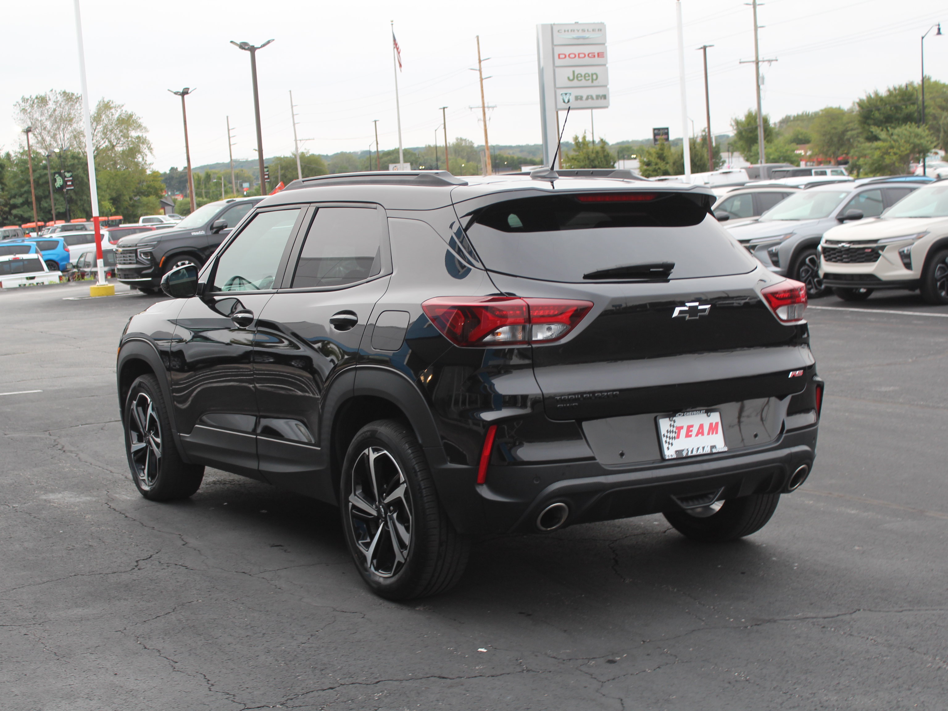 Certified 2022 Chevrolet TrailBlazer RS w/ Sun and Liftgate Package AWD/4WD image 8