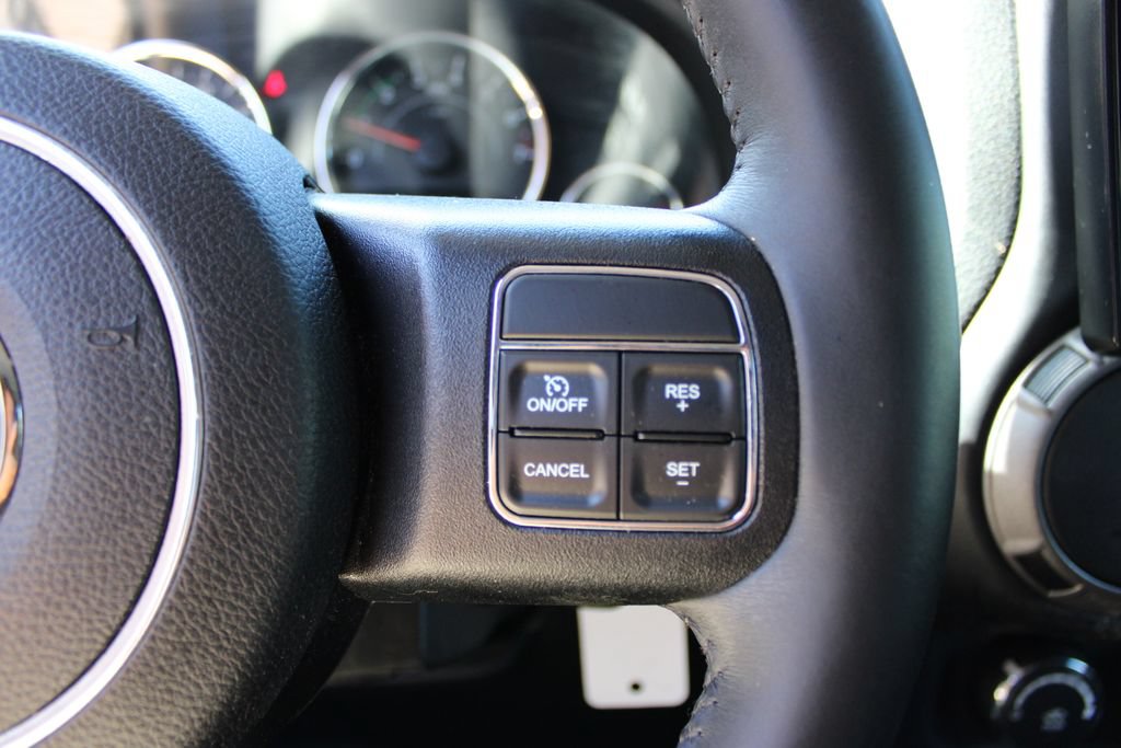 Used 2015 Jeep Wrangler Unlimited Sport w/ Quick Order Package 24S AWD/4WD image 16