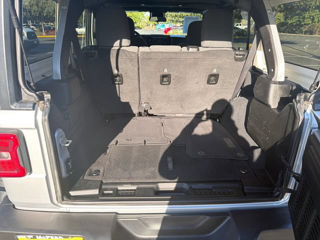 Used 2024 Jeep Wrangler Unlimited Rubicon AWD/4WD image 18