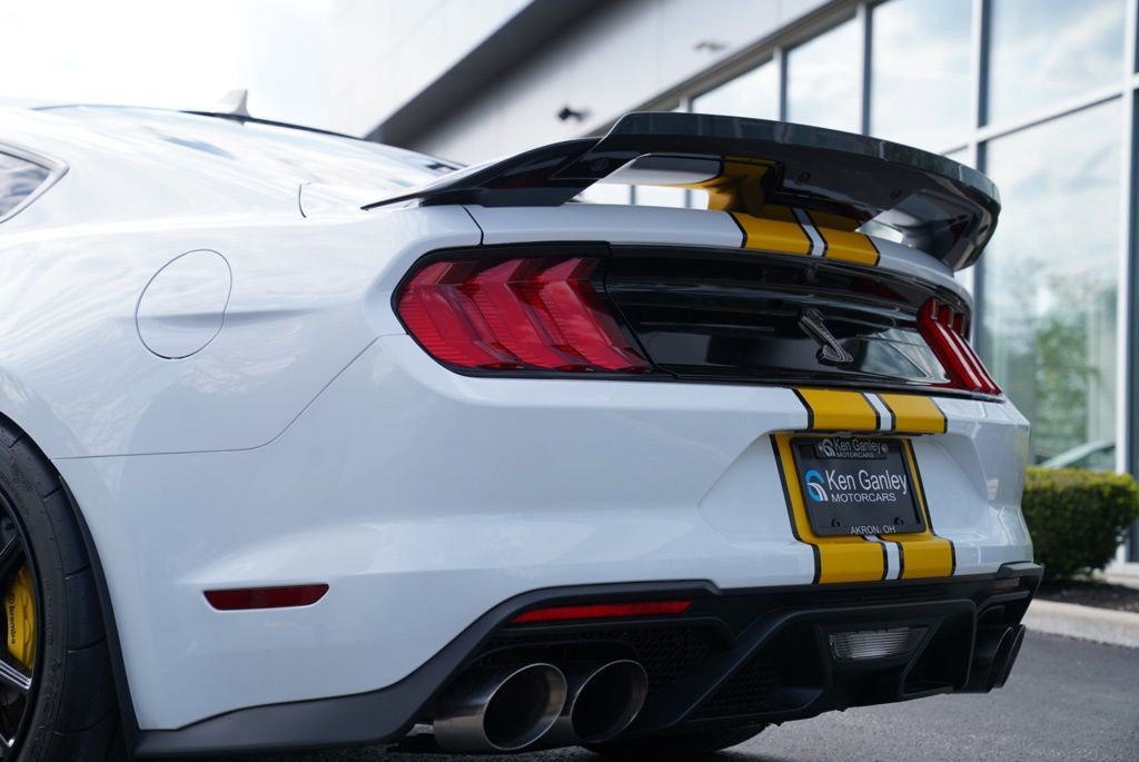Used 2022 Ford Mustang Shelby GT500 w/ Technology Package RWD image 16
