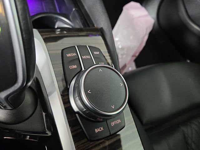 Used 2023 BMW 530e xDrive AWD/4WD image 26