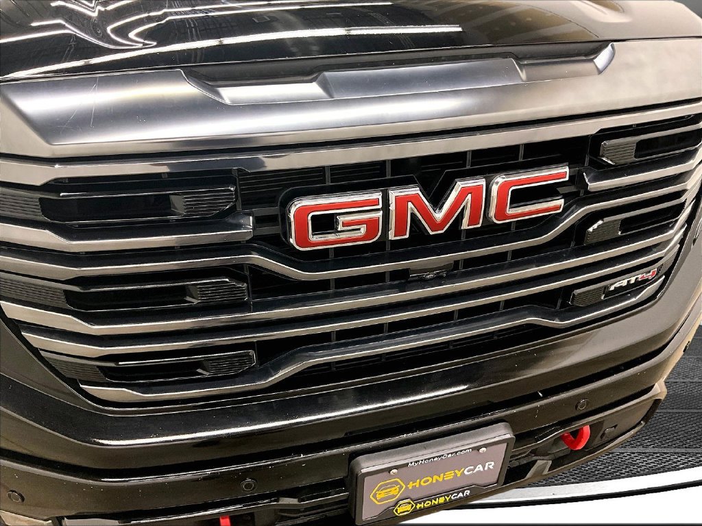 Used 2024 GMC Sierra 1500 AT4 w/ Technology Package AWD/4WD image 32