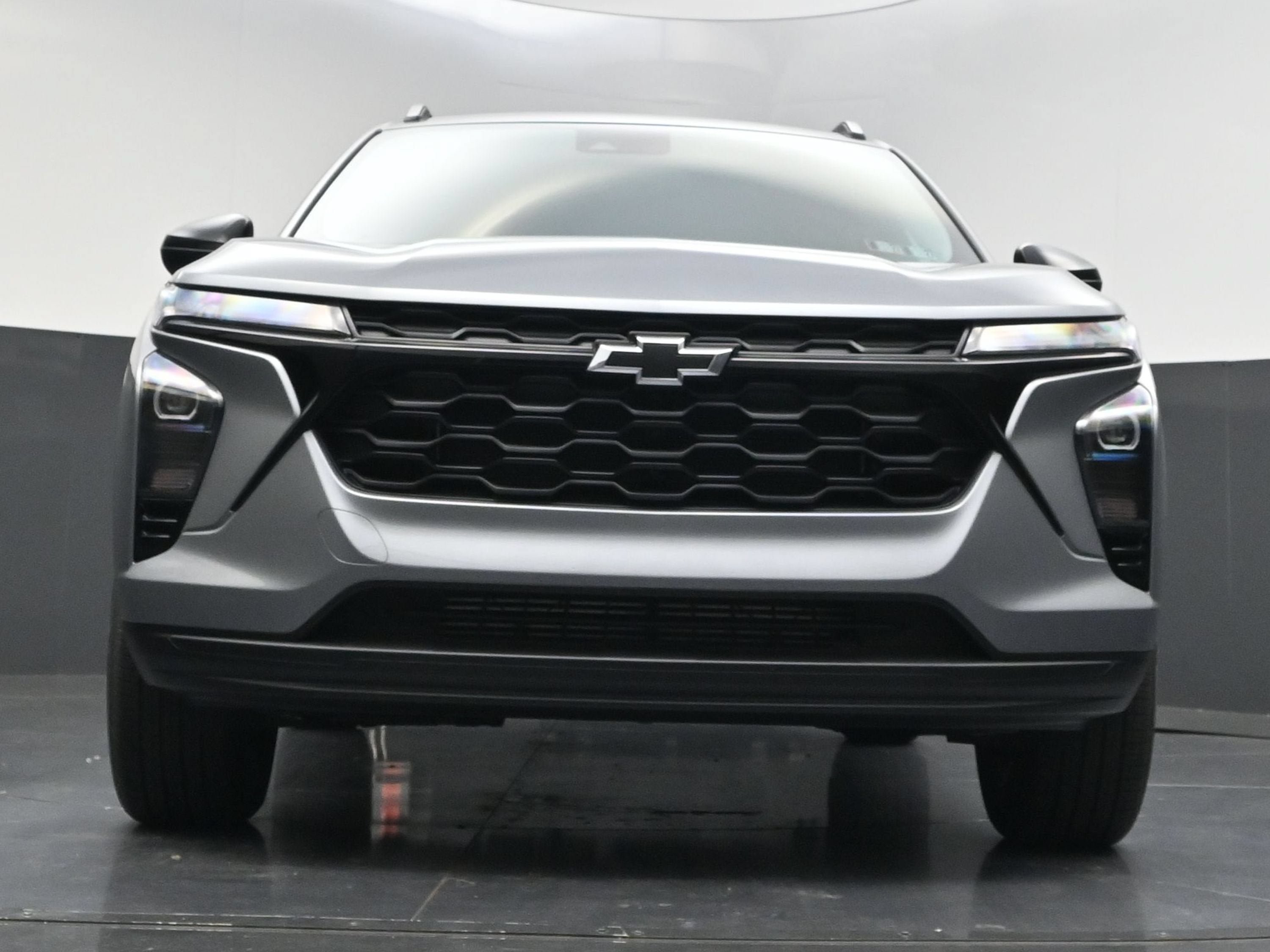 New 2026 Chevrolet Trax LT w/ Sunroof Package FWD image 38
