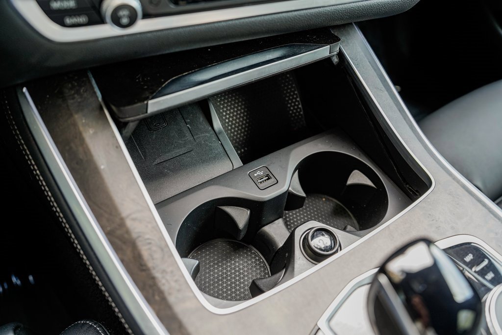 Used 2022 BMW X5 xDrive45e w/ M Sport Package image 16