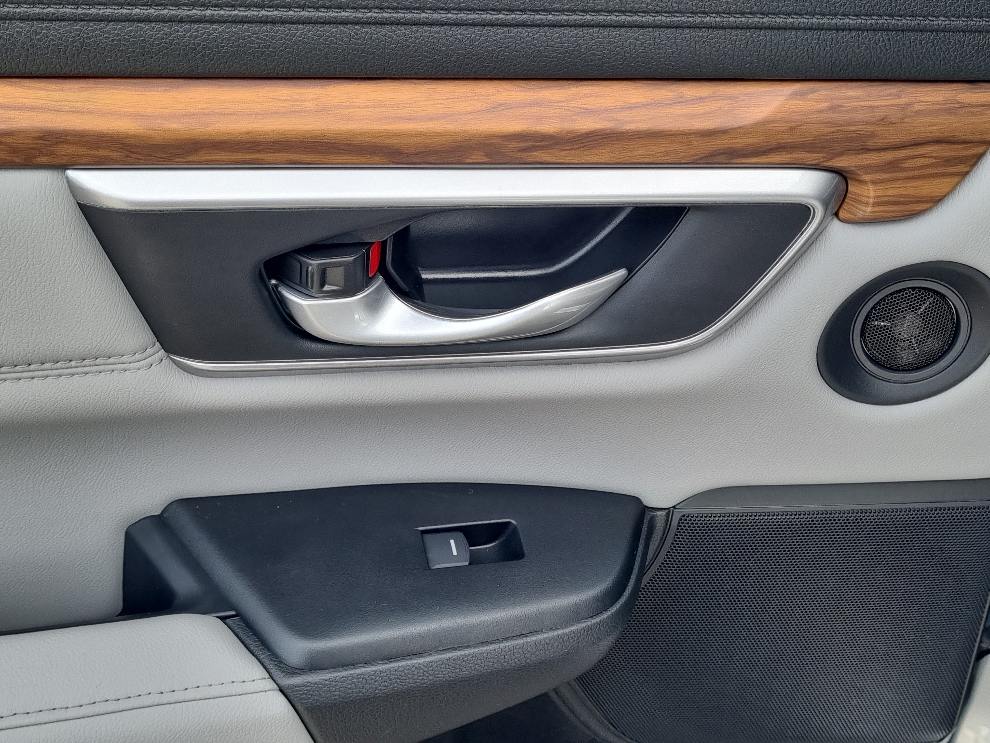 Used 2021 Honda CR-V EX-L image 16
