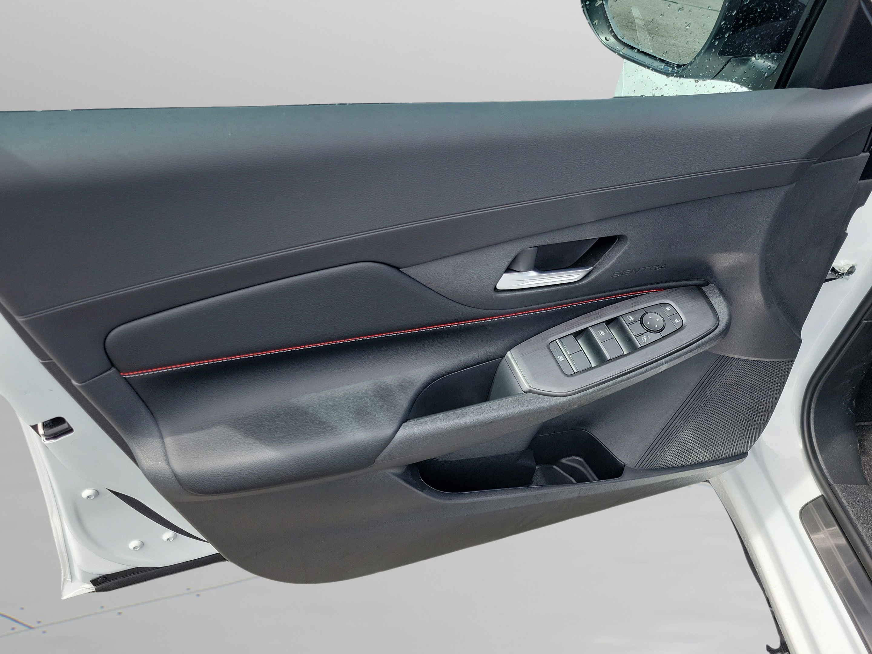 New 2027 Nissan Sentra SR w/ Floor Mat Package FWD image 14