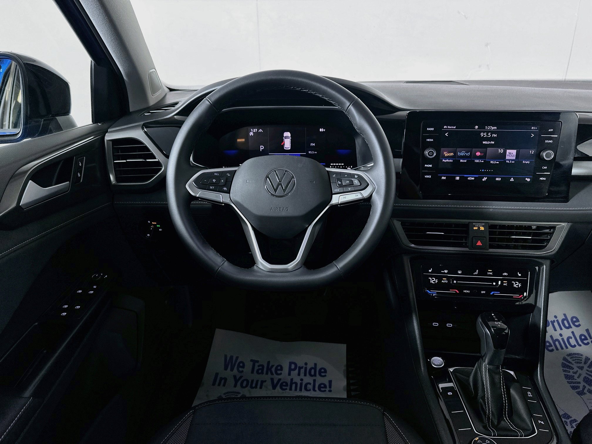 Used 2025 Volkswagen Taos SE AWD/4WD image 21