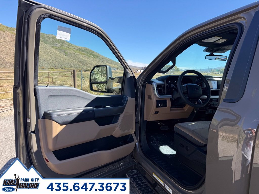 New 2027 Ford F450 XLT w/ 360-Degree Camera Package AWD/4WD image 13