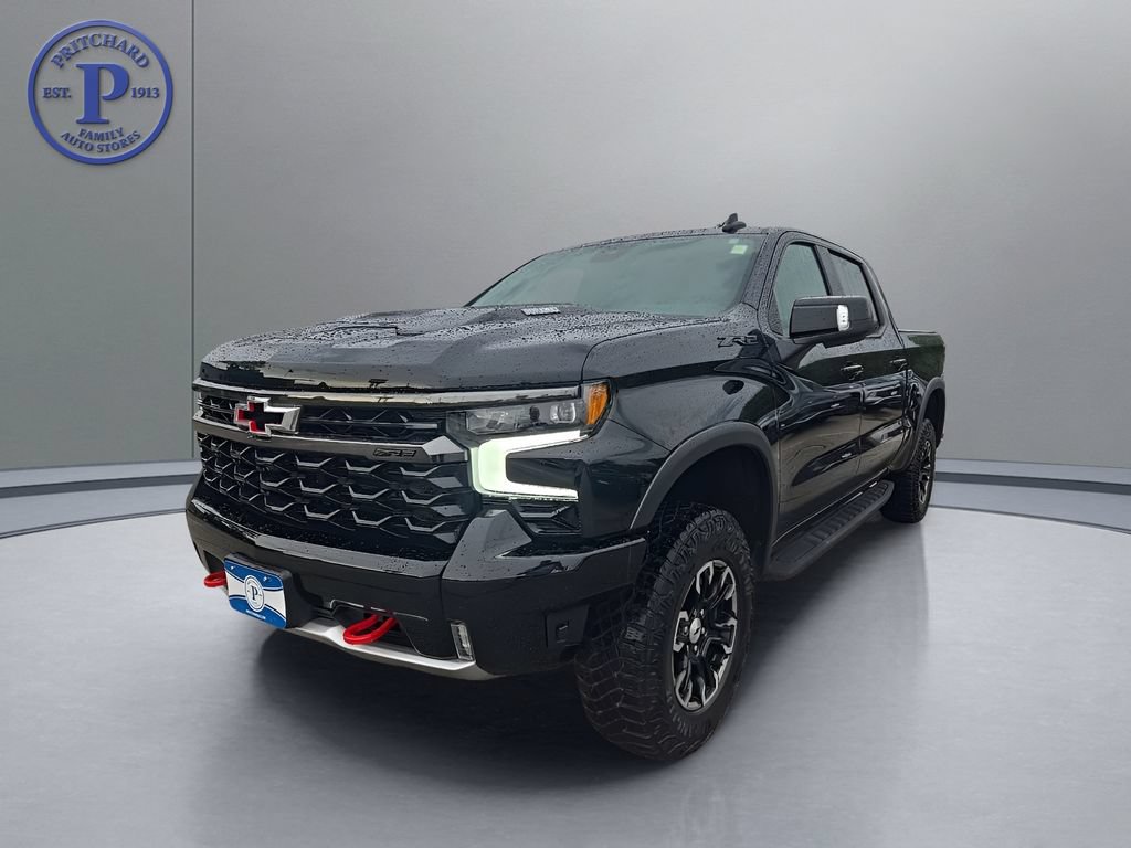 Used 2024 Chevrolet Silverado 1500 ZR2 w/ Technology Package AWD/4WD image 3