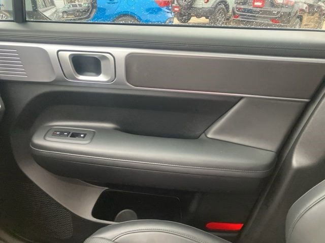 Used 2025 Hyundai Santa Fe SEL image 14