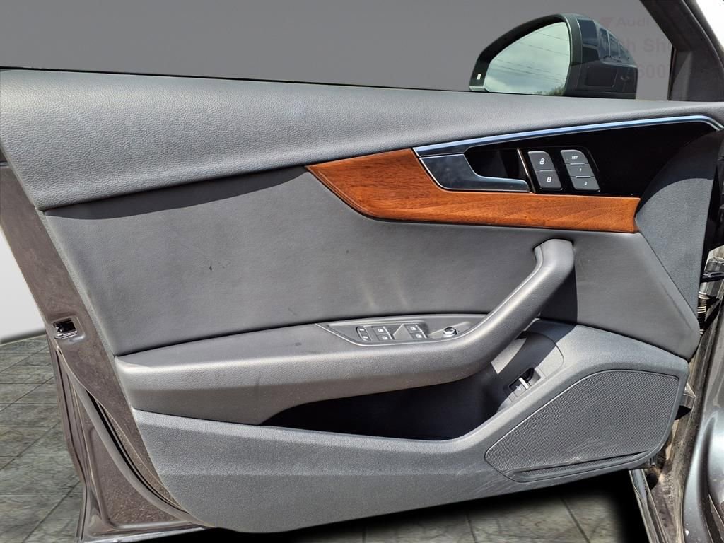 Used 2023 Audi A4 2.0T Premium w/ Convenience Package image 8