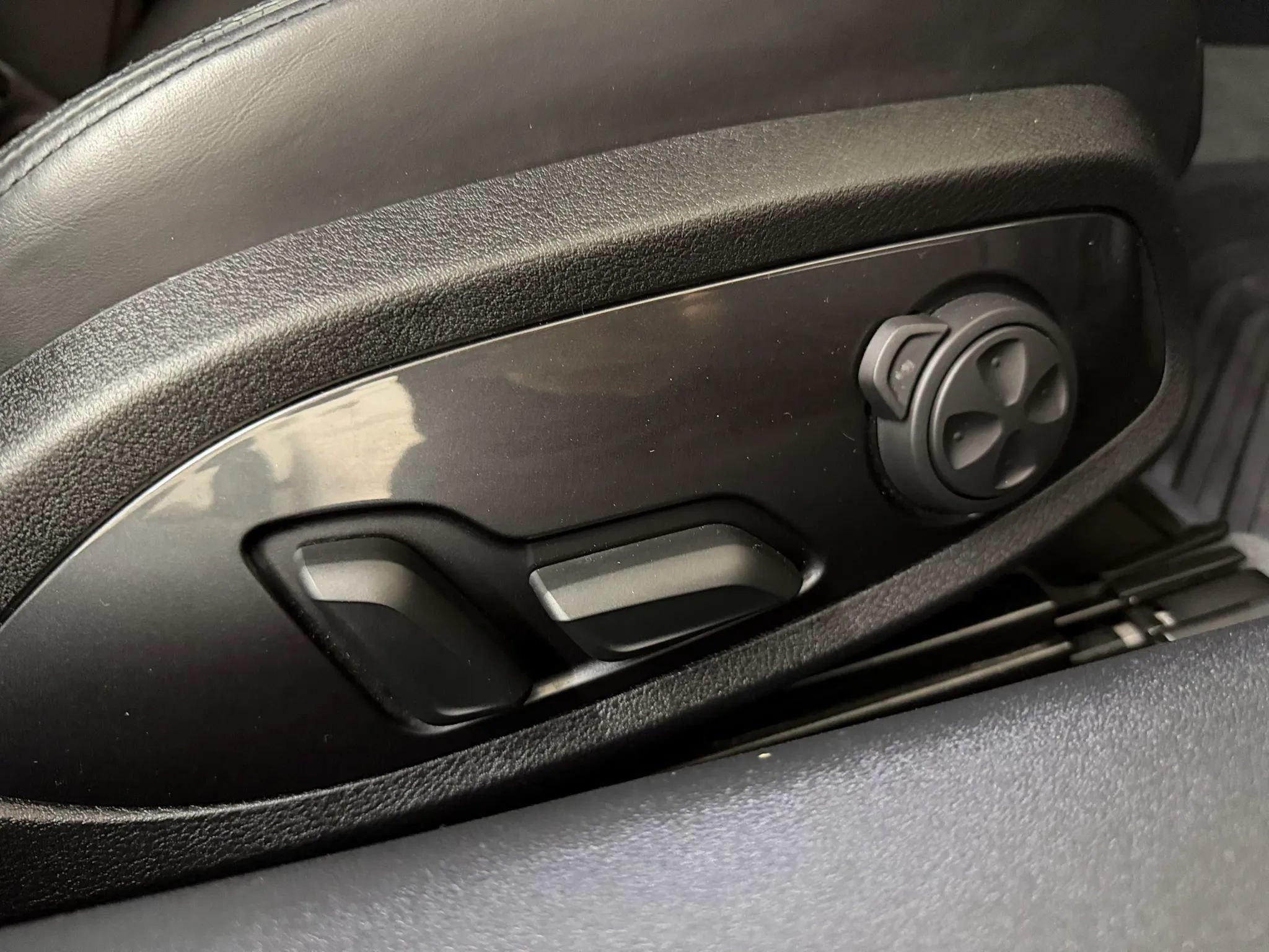 Used 2019 Audi TT RS w/ Technology Package AWD/4WD image 26