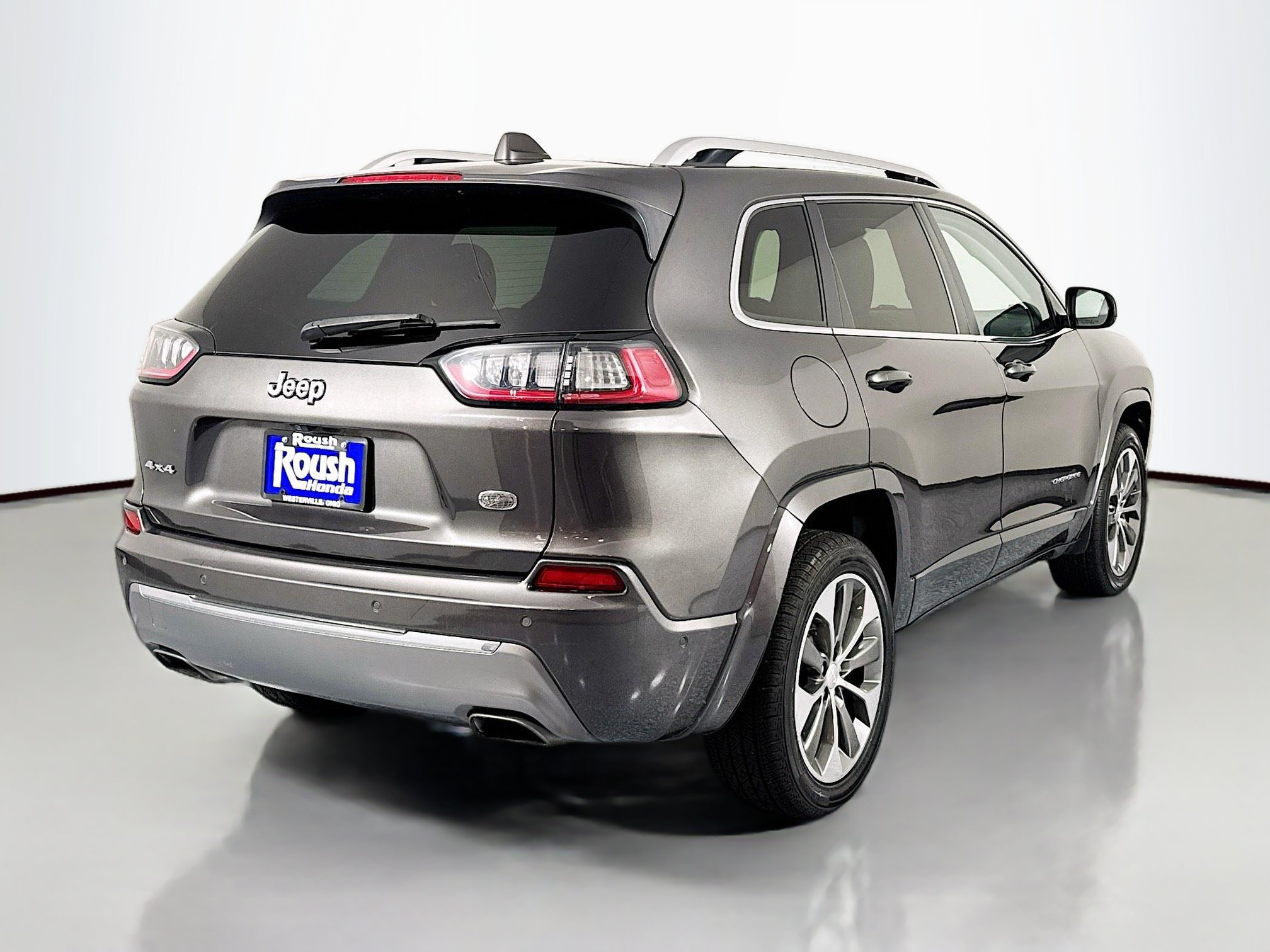 Used 2019 Jeep Cherokee Overland w/ Technology Group AWD/4WD image 5