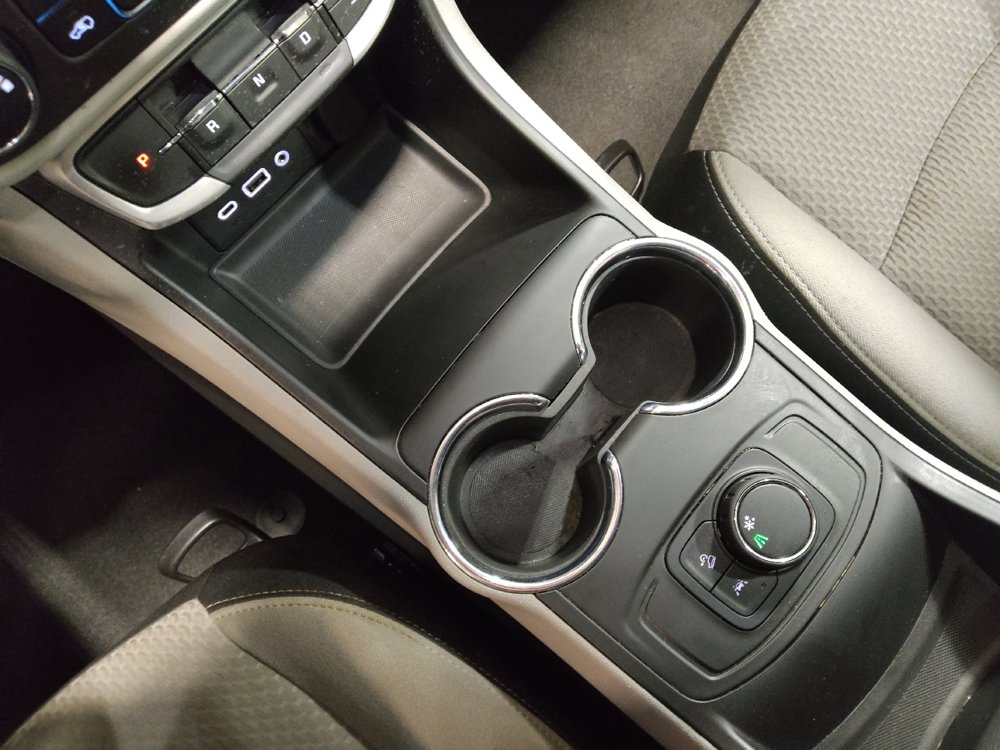 Used 2023 GMC Terrain SLE image 26