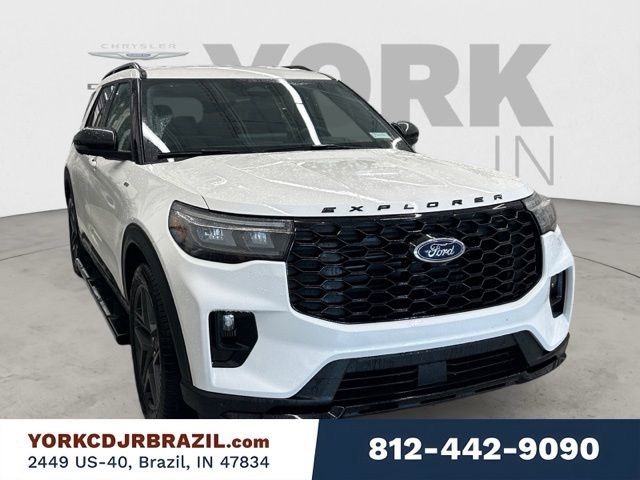 Used 2025 Ford Explorer ST-Line w/ ST-Line Street Pack AWD/4WD image 7