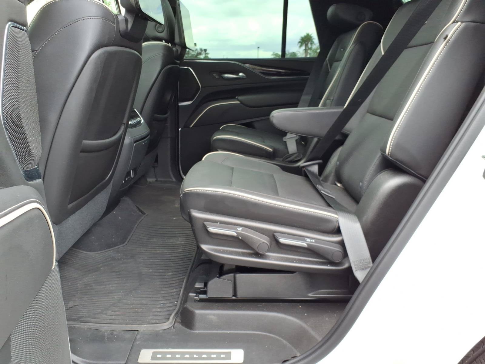 Used 2021 Cadillac Escalade Sport w/ Driver Assist Tech Package AWD/4WD image 16