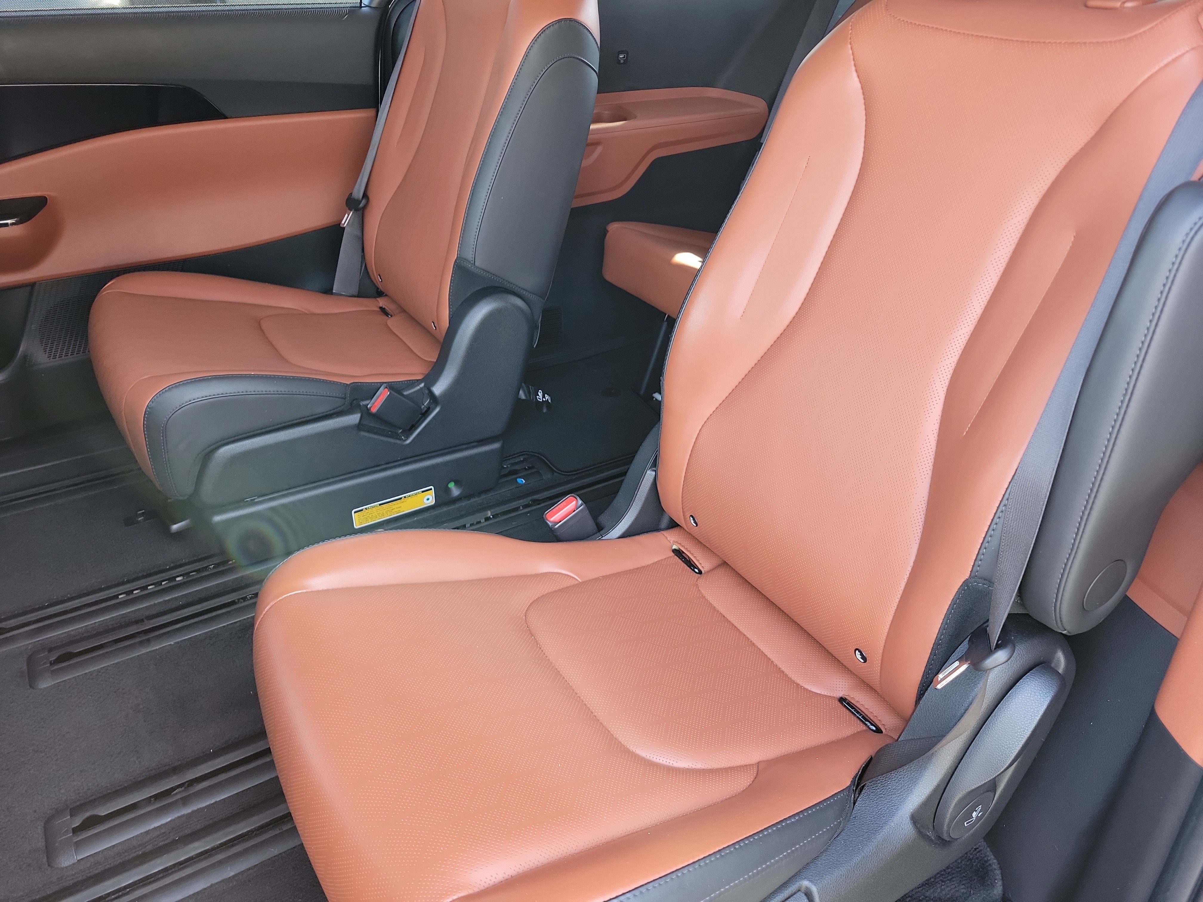 Used 2023 Kia Carnival SX image 7