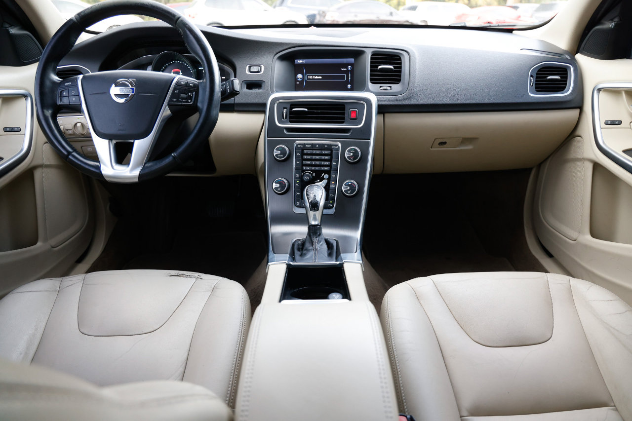 Used 2015 Volvo S60 T5 Platinum image 21