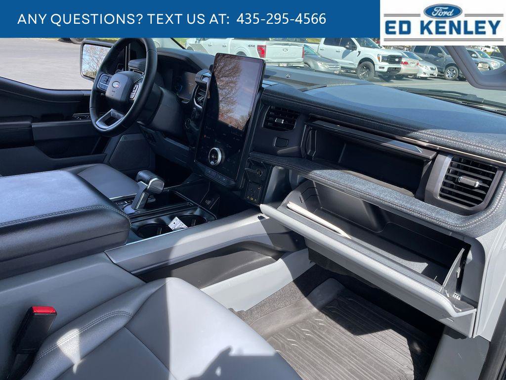 Used 2025 Ford F150 Lightning Flash image 32