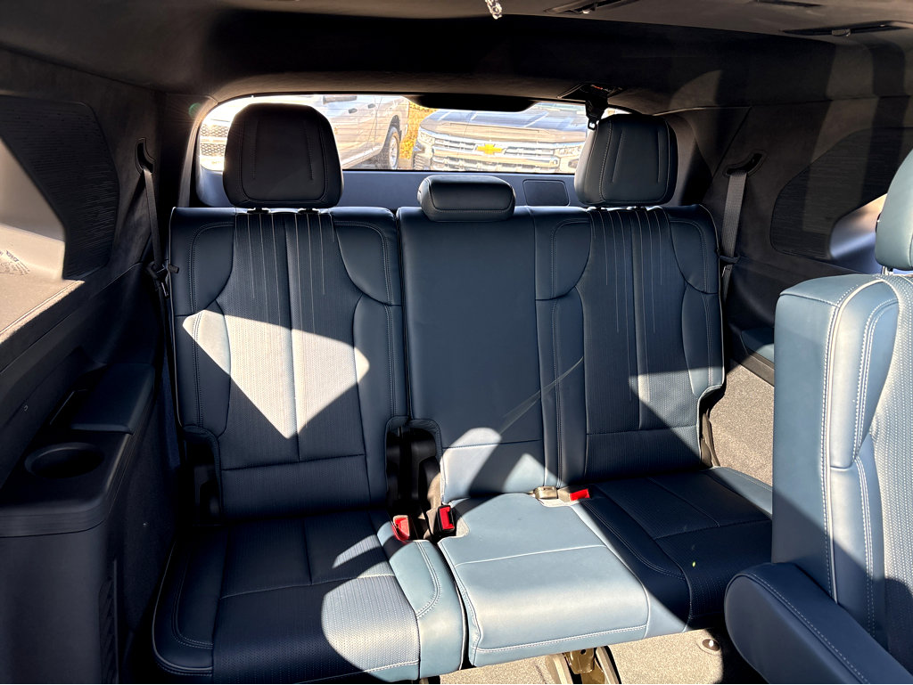 New 2025 Cadillac Escalade IQ Luxury 2 image 28