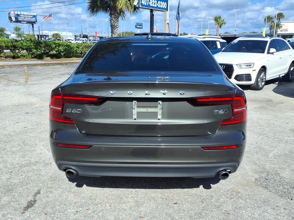 Used 2019 Volvo S60 T6 Momentum w/ Premium Package image 6