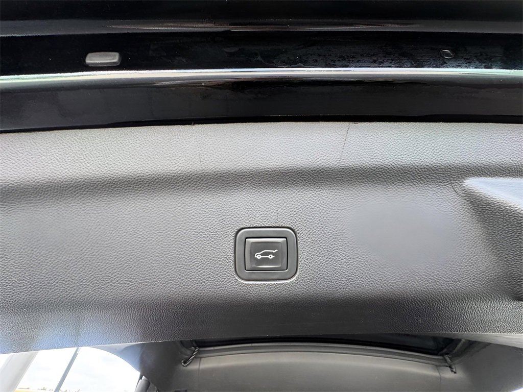 Used 2021 GMC Yukon SLT image 25