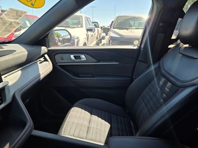 Used 2025 Ford Explorer ST-Line AWD/4WD image 16