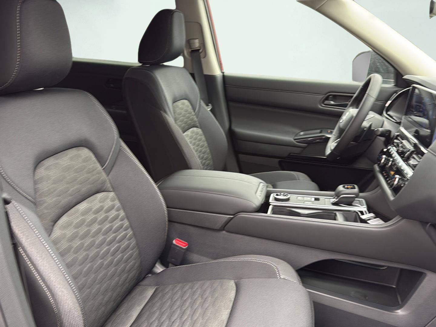 New 2026 Nissan Pathfinder SV AWD/4WD image 31