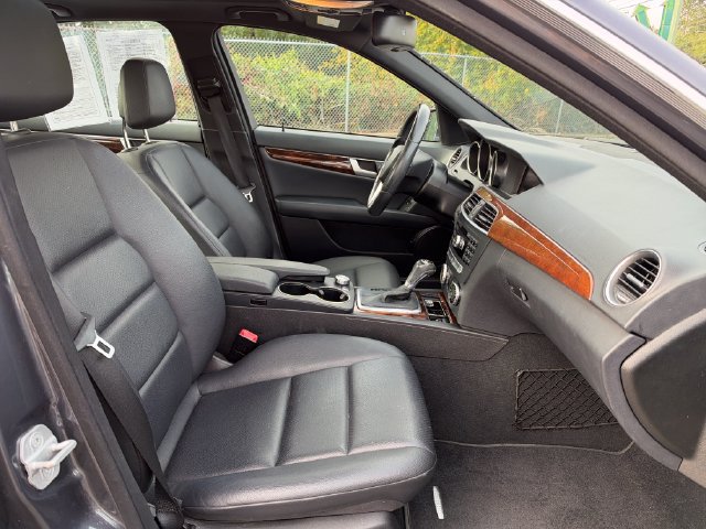 Used 2013 Mercedes-Benz C 300 4MATIC Sedan image 9