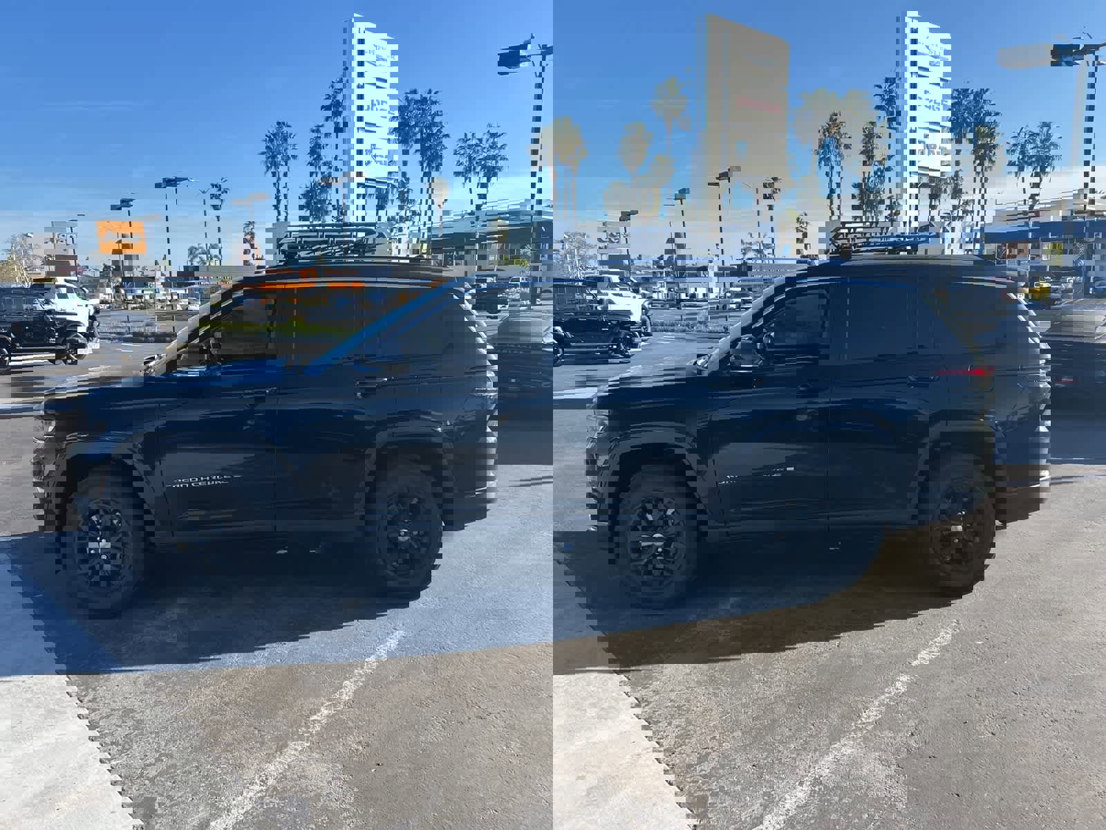 Used 2021 Jeep Grand Cherokee L Limited image 3