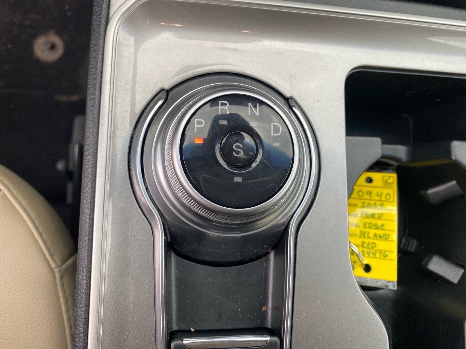 Used 2024 Ford Edge SEL w/ Convenience Package AWD/4WD image 12