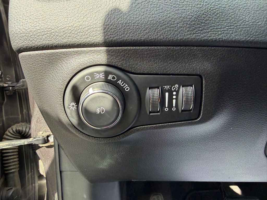 Used 2020 Jeep Compass Limited image 20