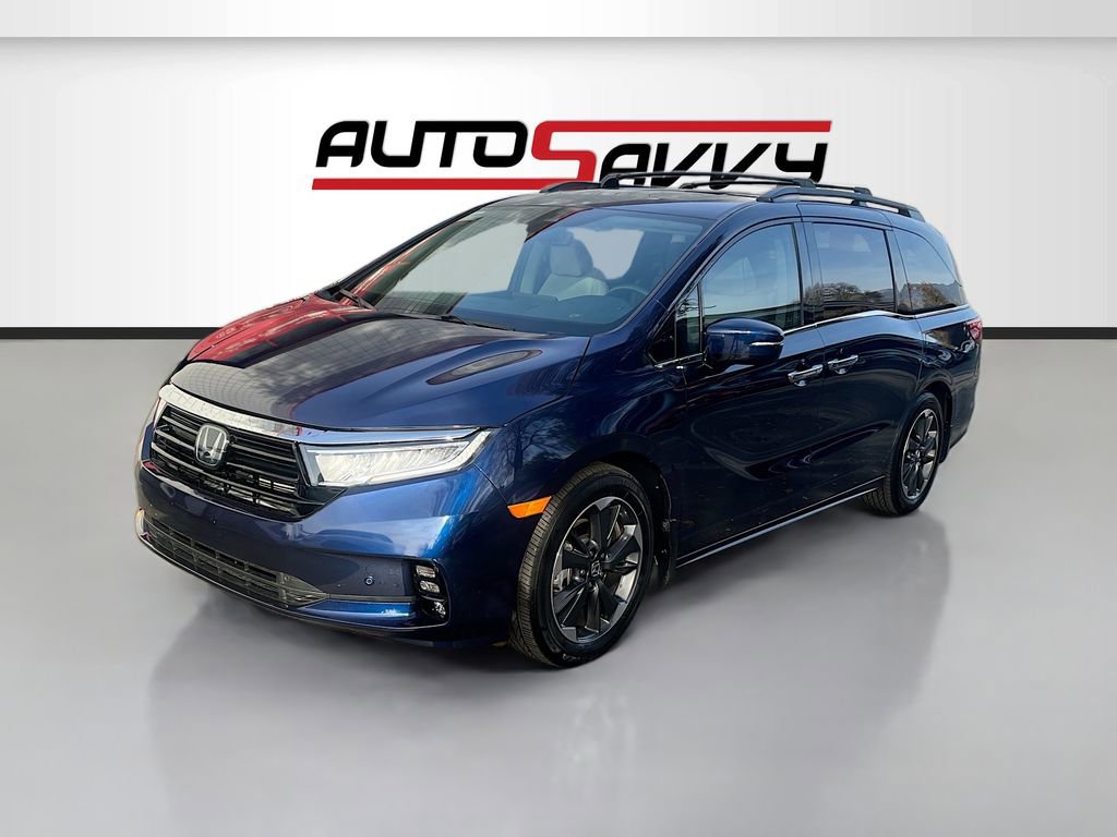 Used 2023 Honda Odyssey Elite image 3