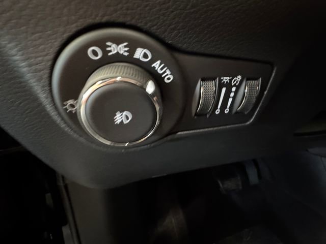 New 2026 Jeep Compass Limited image 24