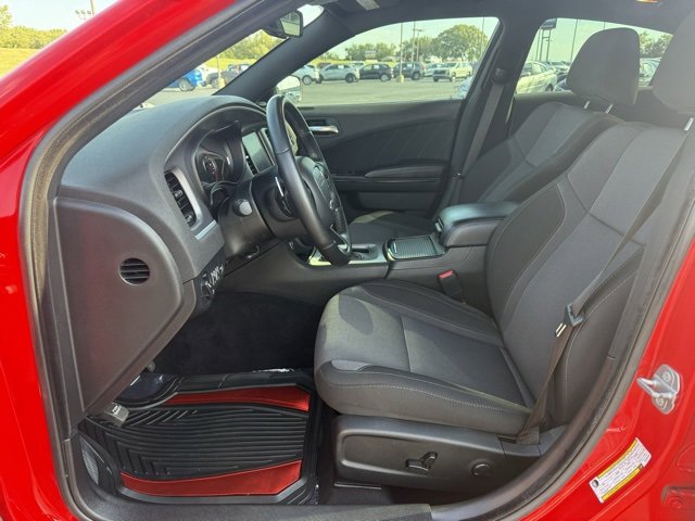 Used 2022 Dodge Charger SXT w/ Blacktop Package image 13