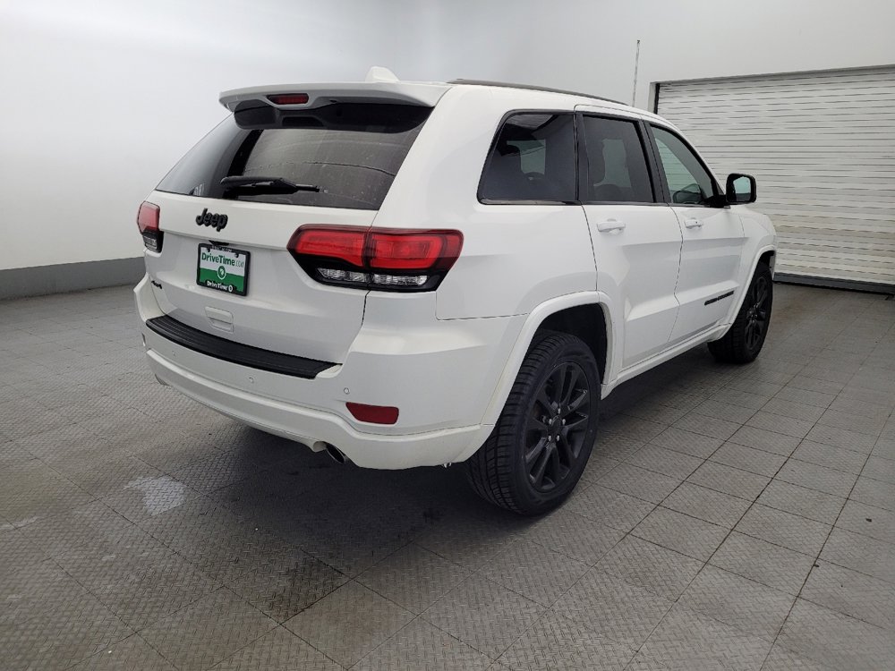 Used 2020 Jeep Grand Cherokee Altitude image 9