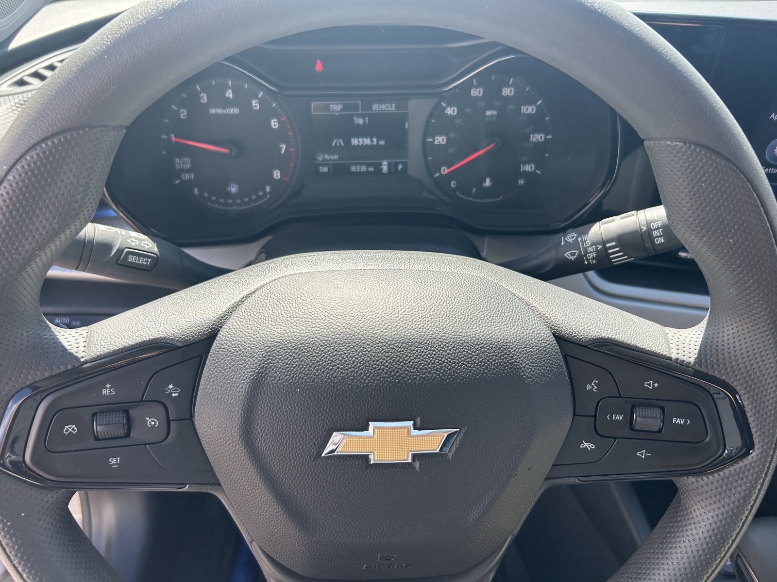 Used 2026 Chevrolet Trax LS w/ LS Convenience Package FWD image 16