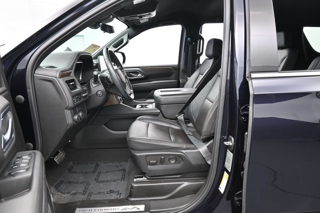 Used 2023 Chevrolet Tahoe High Country RWD image 11