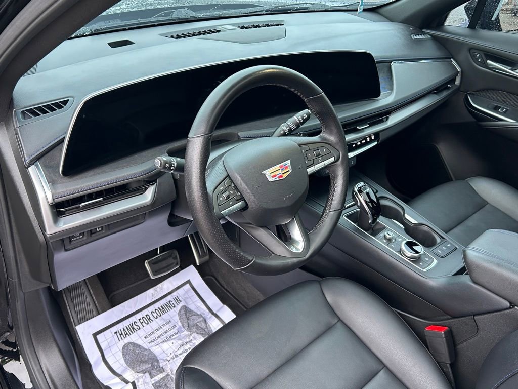Used 2025 Cadillac XT4 Sport w/ Cold Weather Package image 17