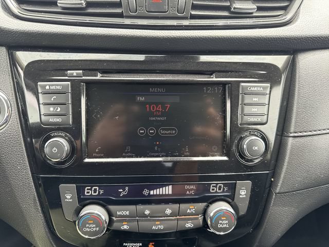 Used 2020 Nissan Rogue SV AWD/4WD image 13