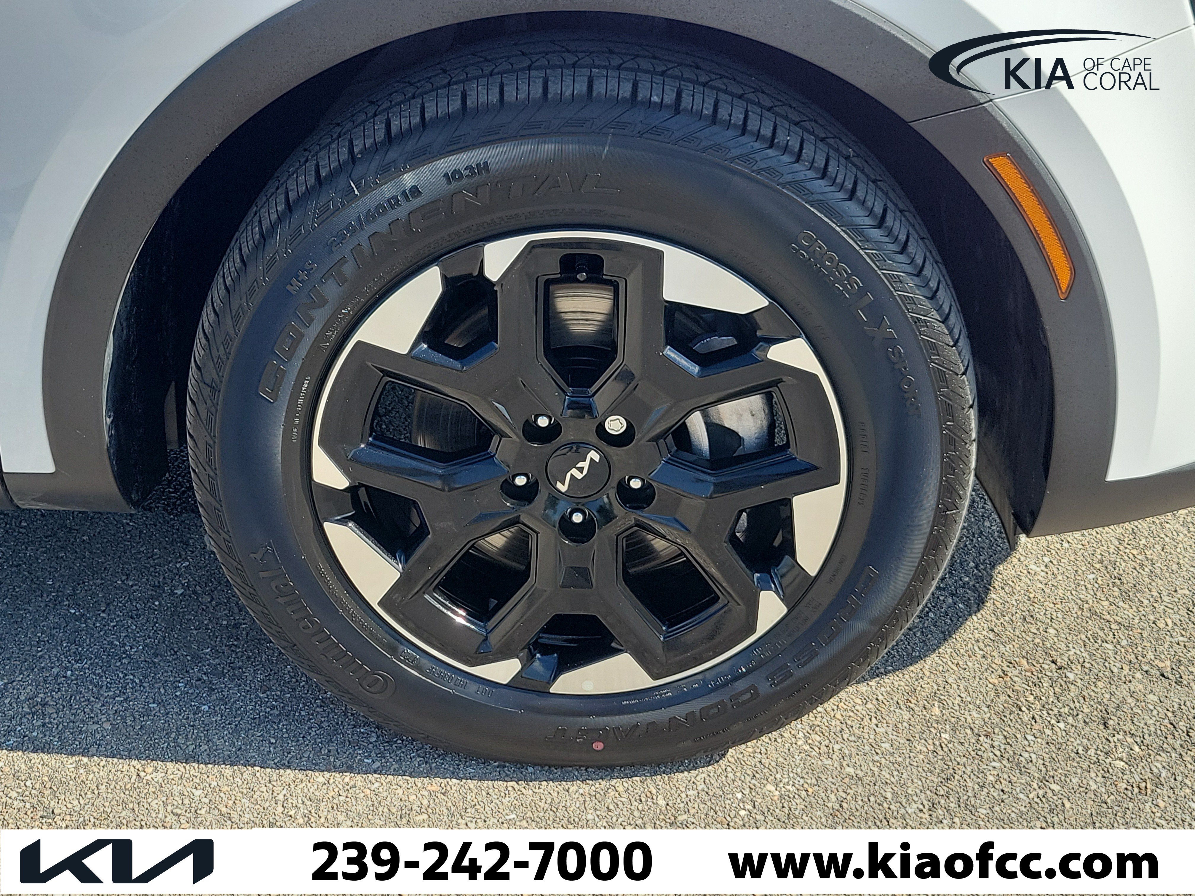 Certified 2025 Kia Sorento S w/ Panoramic Sunroof Package FWD image 7