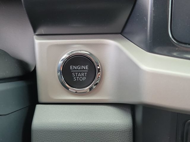 New 2026 Ford F250 XLT w/ XLT Premium Package AWD/4WD image 32