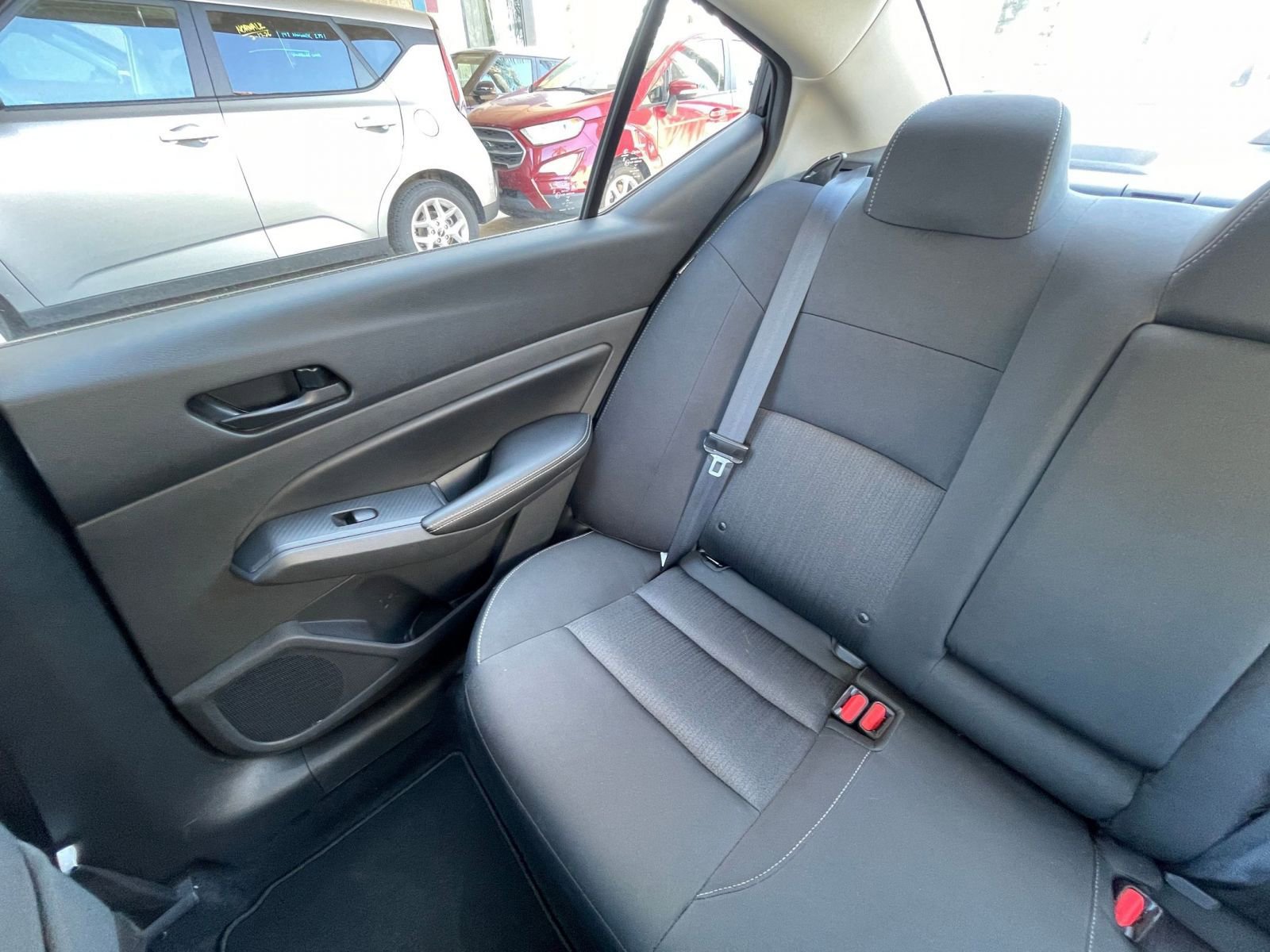 Used 2025 Nissan Altima 2.5 SV FWD image 40
