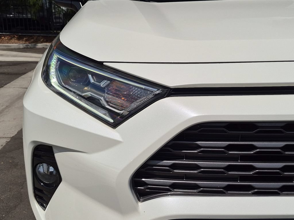 Used 2020 Toyota RAV4 XSE w/ Carpet Mat Package AWD/4WD image 21