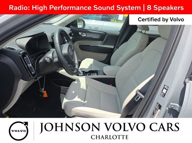 Used 2026 Volvo XC40 B5 Plus AWD/4WD image 4
