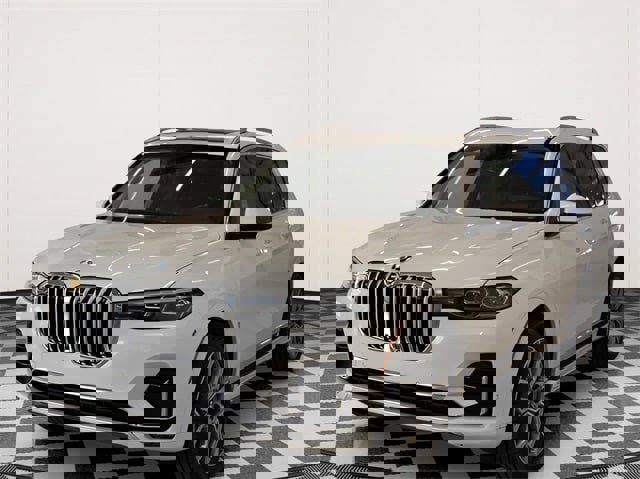 Used 2021 BMW X7 xDrive40i w/ Parking Assistance Package image 5