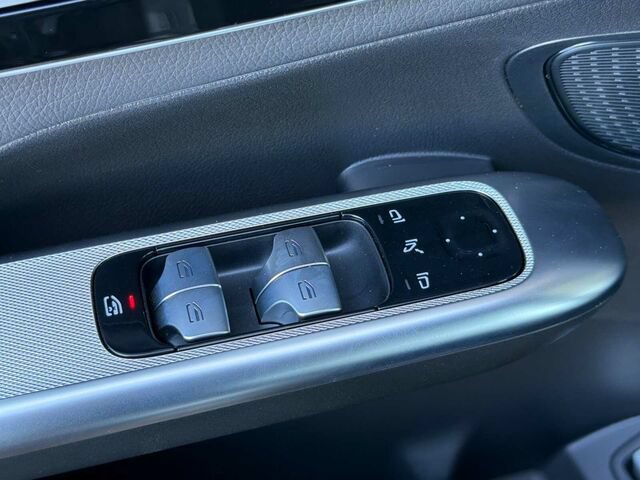 Certified 2025 Mercedes-Benz GLC 300 4MATIC image 14