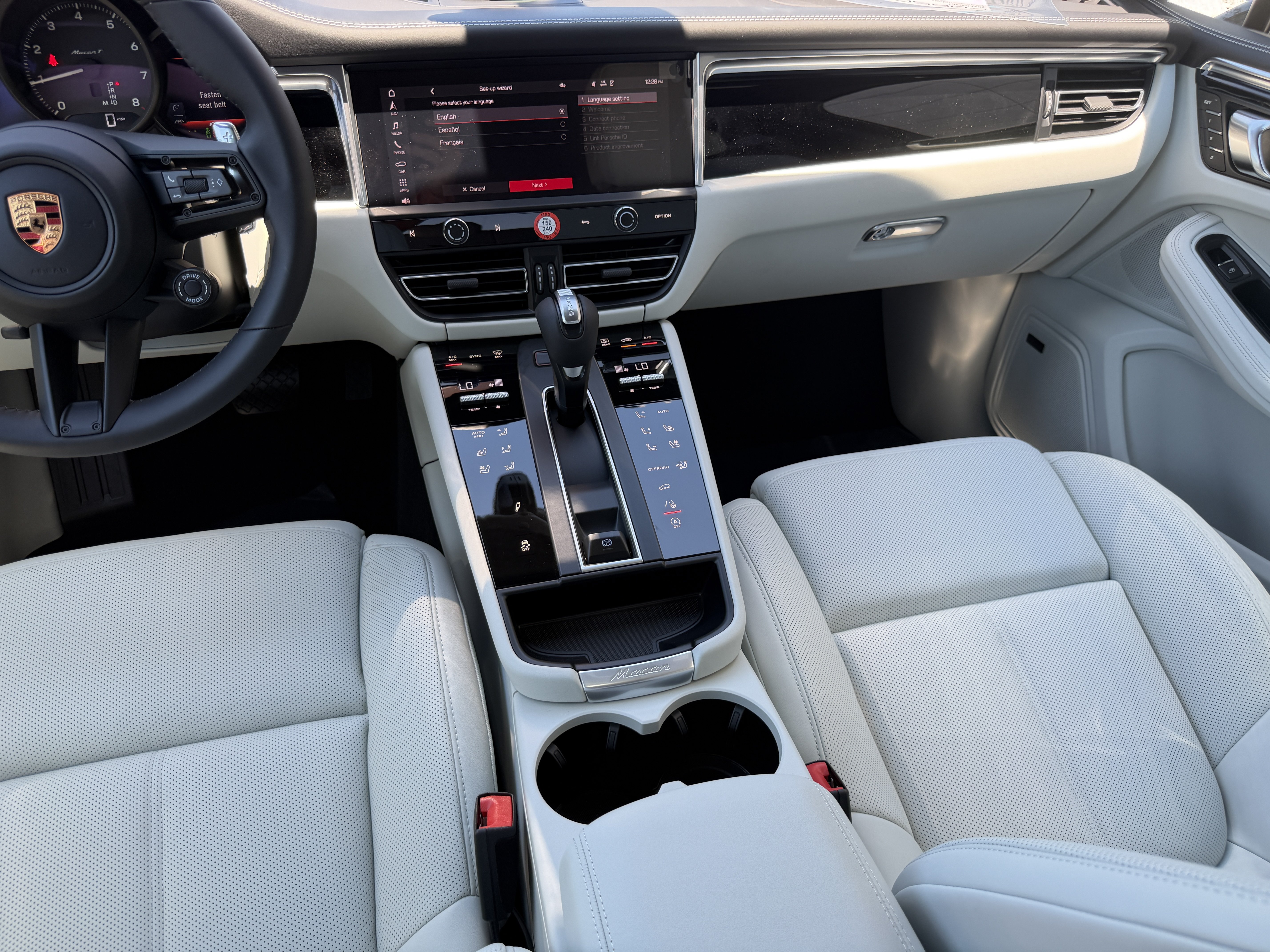 New 2026 Porsche Macan Turbo AWD/4WD image 13