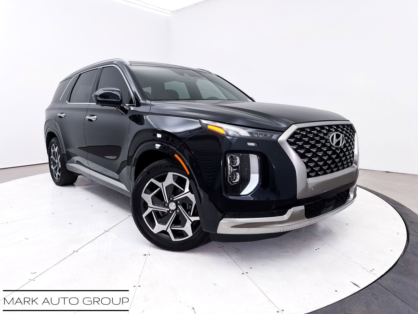 Used 2022 Hyundai Palisade Calligraphy w/ Cargo Package FWD image 1