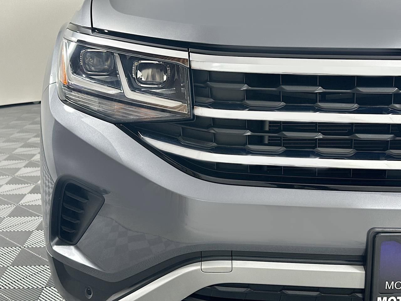 Used 2022 Volkswagen Atlas SE w/ Black Wheel Package image 4